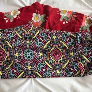 PAIR of Lularoe OS leggings
